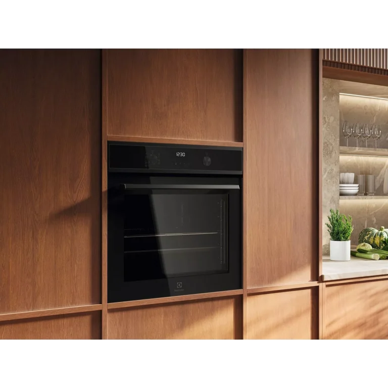 Four encastrable fonction vapeur ELECTROLUX FOE EOD6P67WH
